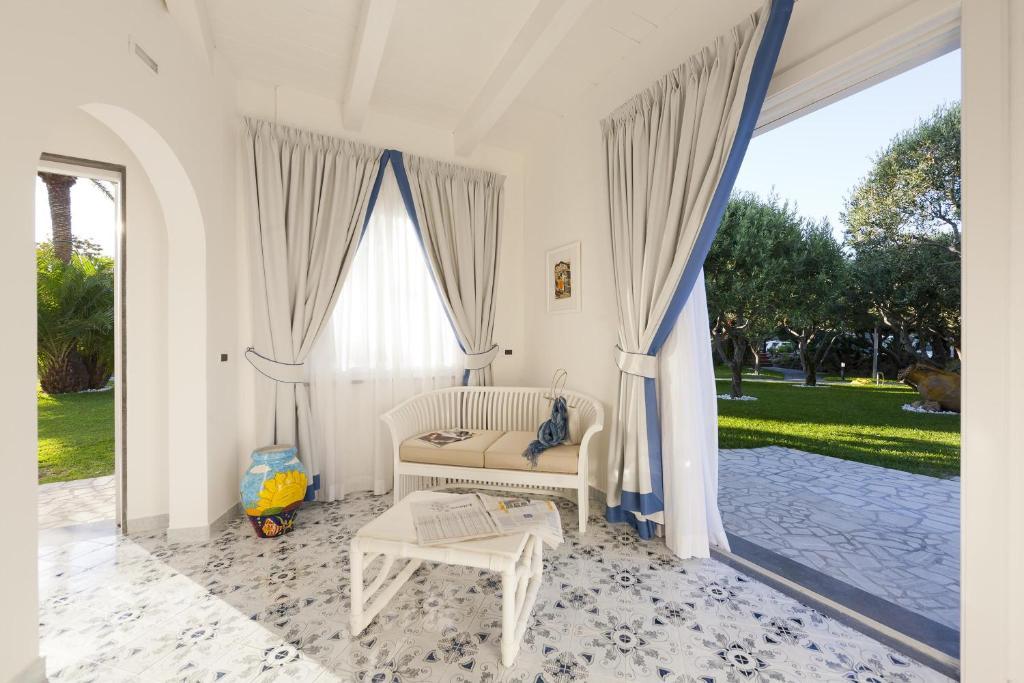 San Michele Hotel & Spa Sant'Angelo  Værelse billede